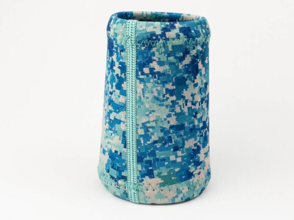 Imagen de la Neoprene Wristband Mediterranean Camo vista trasera