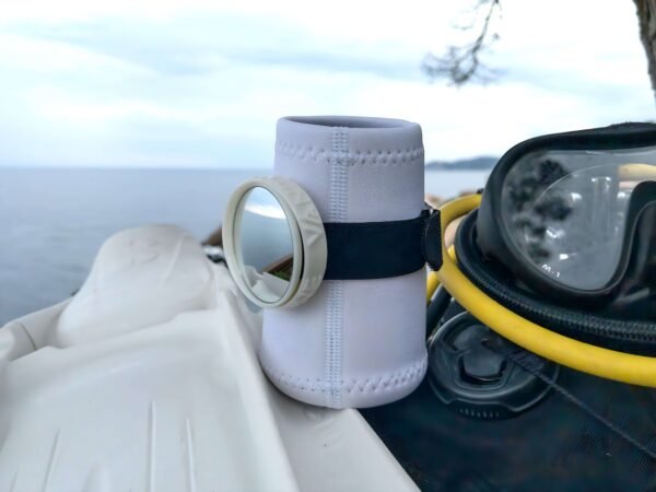 Fotografia de la Neoprene Wristaband White Pro exterior back